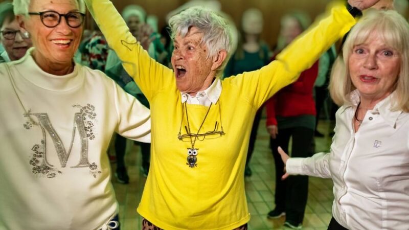 Musik- und Tanzabend im Bürgerhaus Monheim: „Musik befreit die Seele“