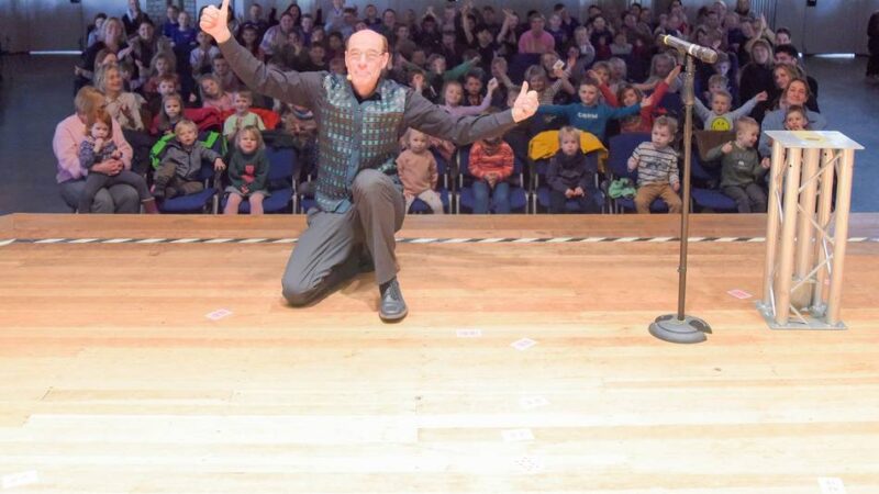 Angebot für Kinder: Zaubershow mit Helmut Appenzeller im Gocher Goli