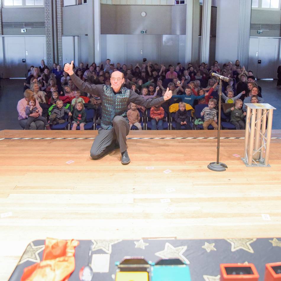 Angebot für Kinder: Zaubershow mit Helmut Appenzeller im Gocher Goli