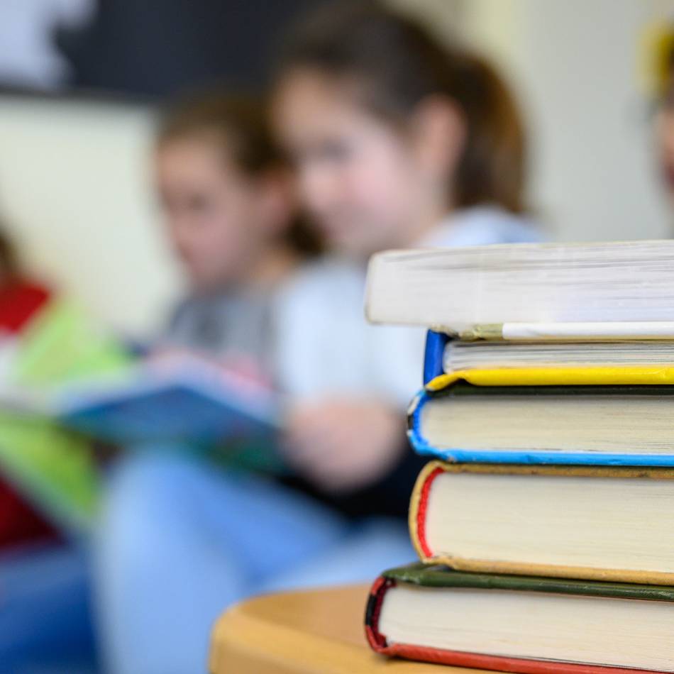 „Lies mehr!“ im Kreis Viersen: Mehrsprachige Büchersammlung für Grundschulen