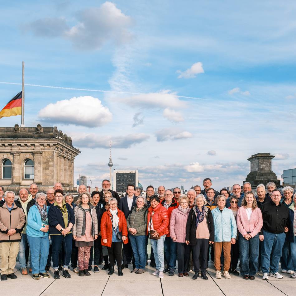 Bundestagsabgeordneter lud ein: Helfer der Tafel Willich besuchen Berlin