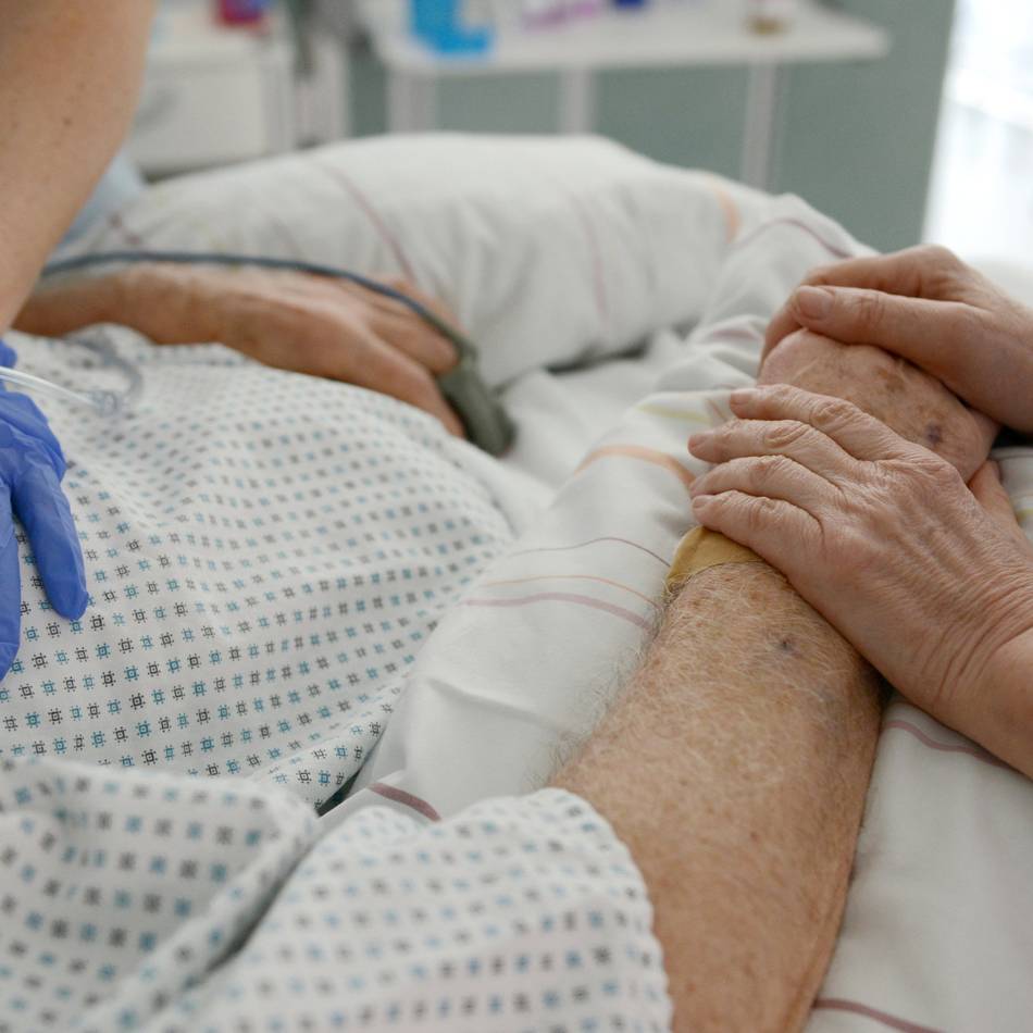 Vorsorge und Sterbebegleitung: Rotes Kreuz bietet „Letzte Hilfe Kurs“ in Mönchengladbach an