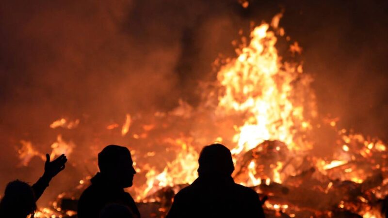 In Dinslaken, Voerde und Hünxe: Osterfeuer – wo und wann sie brennen und warum