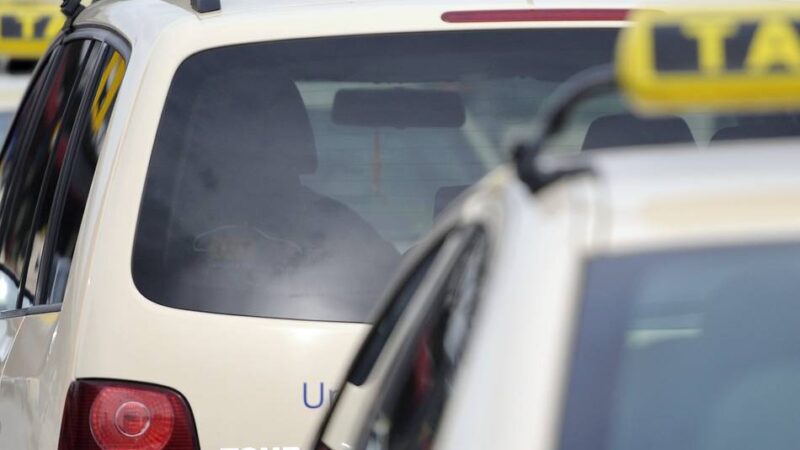 Taxiunternehmen leiden unter hohen Spritpreisen: „Wenn es so weitergeht, muss ich meinen Laden irgendwann schließen“