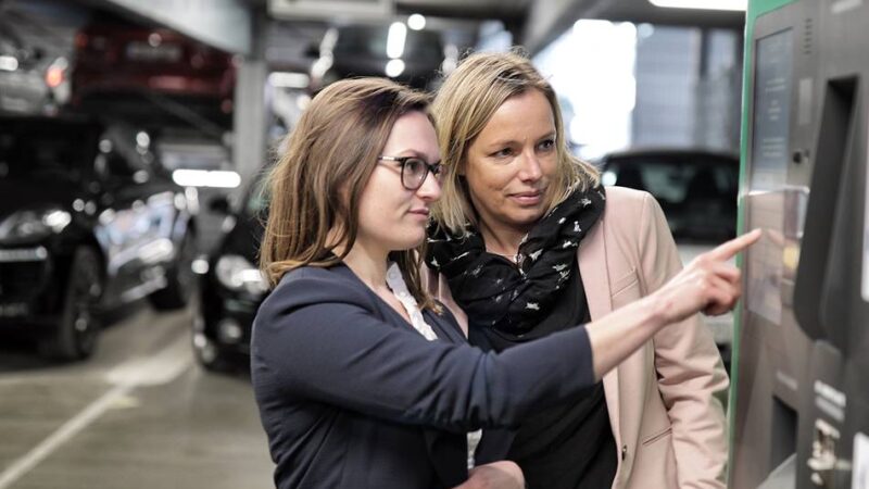 Verkehr in Hilden: Diese Parkhäuser stellen auf Kennzeichen-Erkennung um