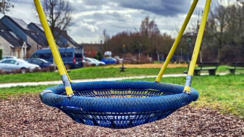 Spielplatz Max-Ernst-Straße in Mettmann: Neuer Kletterturm kommt wegen Transportschadens später