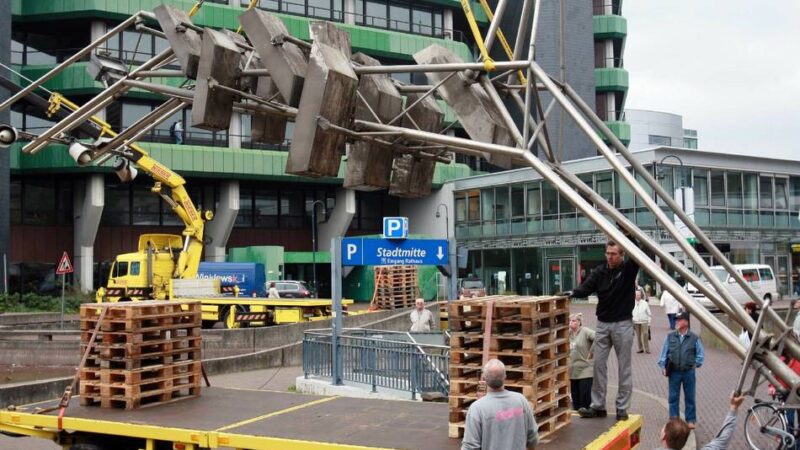 Eingelagerte Brunnenkunst in Leverkusen: Aquamobil ist seit 19 Jahren im Depot – und da bleibt es auch