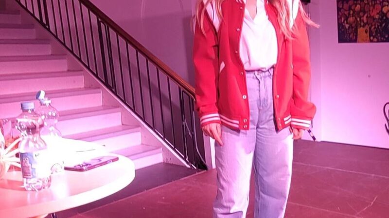 Comedienne testete in Hückeswagen: Panagiotas proppenvolle Preview mit Pfiff