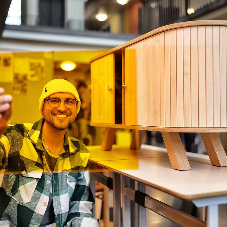 Preisverleihung in Mettmann: Tischler-Azubis lassen eigene Wohnträume wahr werden