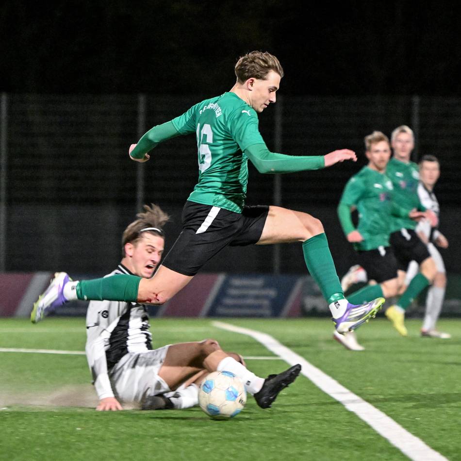 Torspektakel in Broekhuysen: Sportfreunde verlieren die Tabellenführung „und gucken dumm aus der Wäsche“