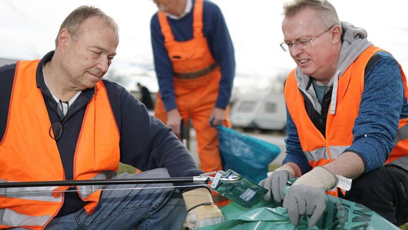 Aufräumaktion in Mettmann: Diese kuriosen Funde machte der Bürgerverein Metzkausen beim Frühjahrsputz