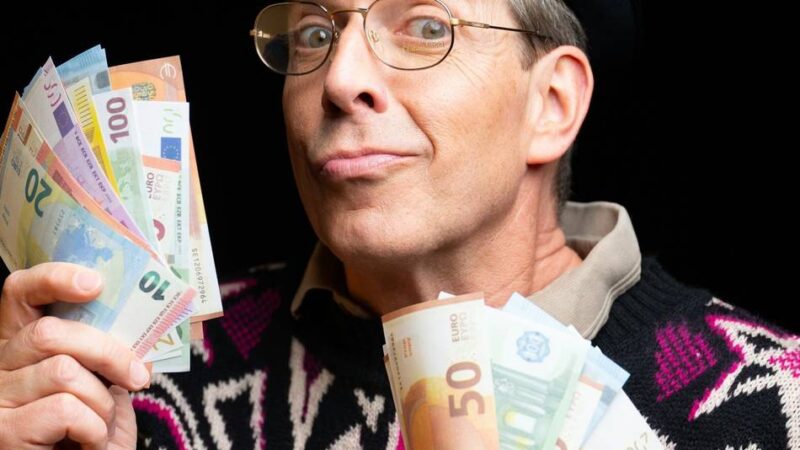 Auftritt in Dormagen: Heinz Allein kommt ins Kammertheater