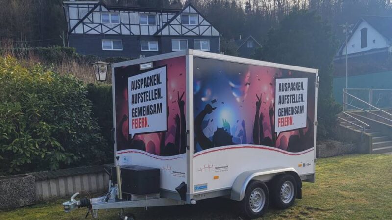 Stadt Radevormwald: Ein neuer Anhänger für Veranstaltungen