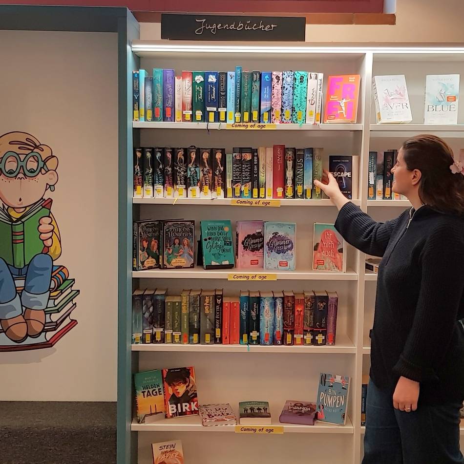 Neues Angebot in Korschenbroich: Brandneue Titel für Jugendliche in der Bücherei St. Dionysius