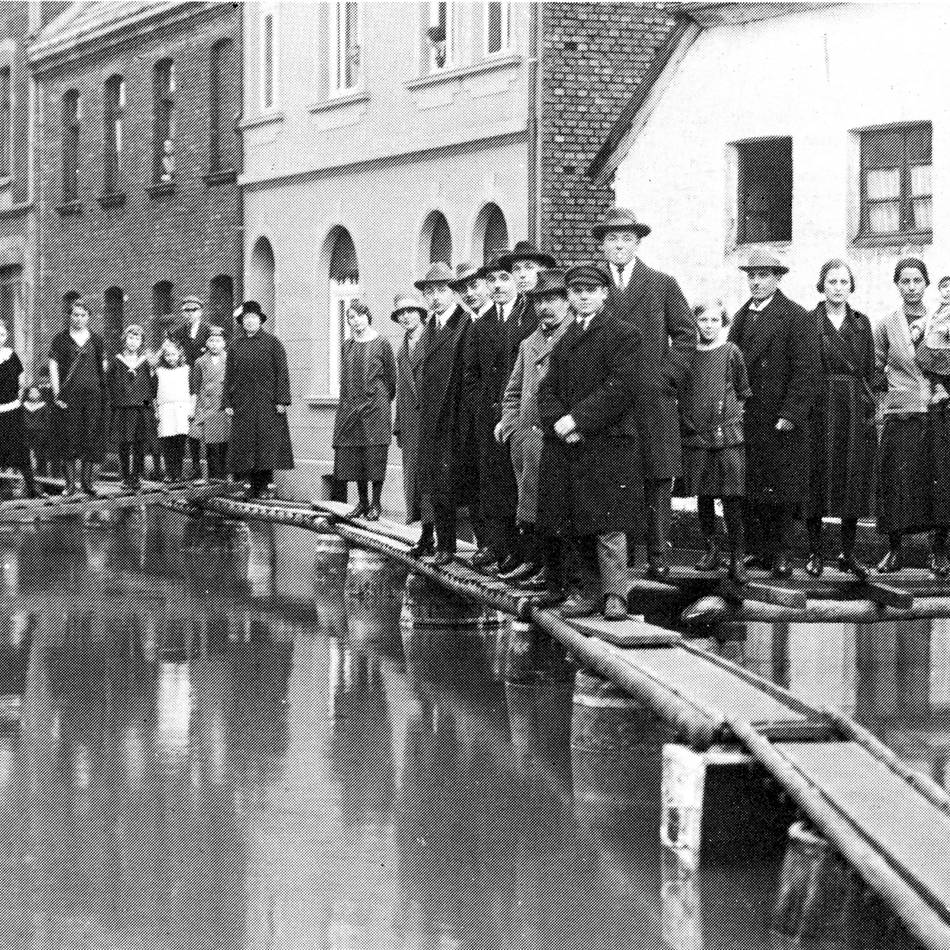 Geschichte des Brandschutzes in Rheinberg: Feuerwehren arbeiteten Hand in Hand