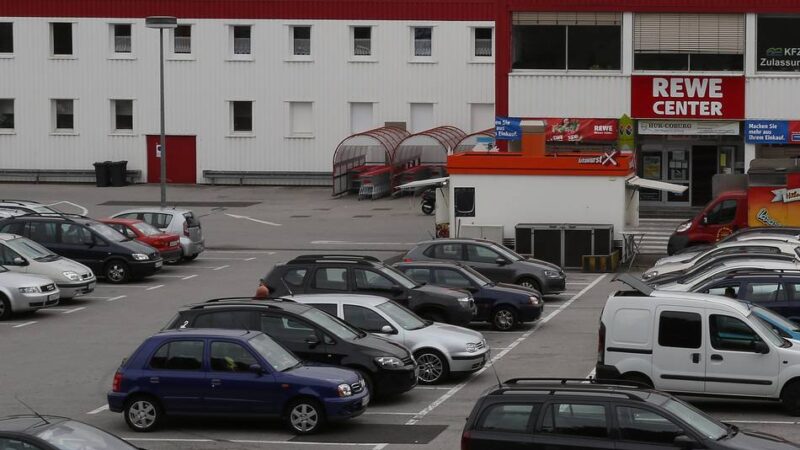 Prozess am Amtsgericht Wermelskirchen: Angeklagte weisen Nazi-Parolen von sich