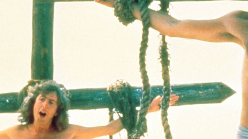 Am Karfreitag in Düsseldorf: Eigentlich untersagt, nun doch zu sehen – Film-Satire mit singenden Gekreuzigten