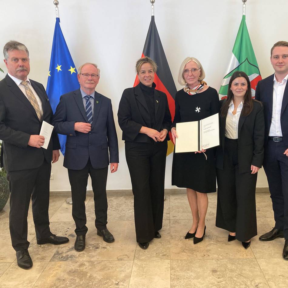 NRW-Verdiensorden für Rommerskirchenerin: Sternenkind-Fotografie – „Mitfühlen ja, mitleiden nein“