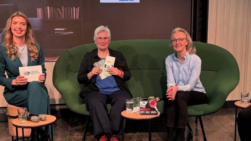 „Wohnzimmergespräch“ der Polizei Rhein-Berg / Köln: Schockanrufe – so perfide gehen die Täter vor