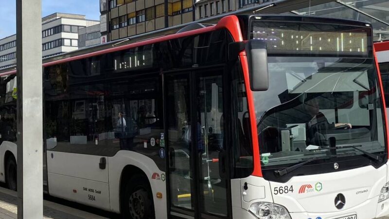 Teurer Sprit in Krefeld: Drohen jetzt auch höhere Preise für Gas und Bus?