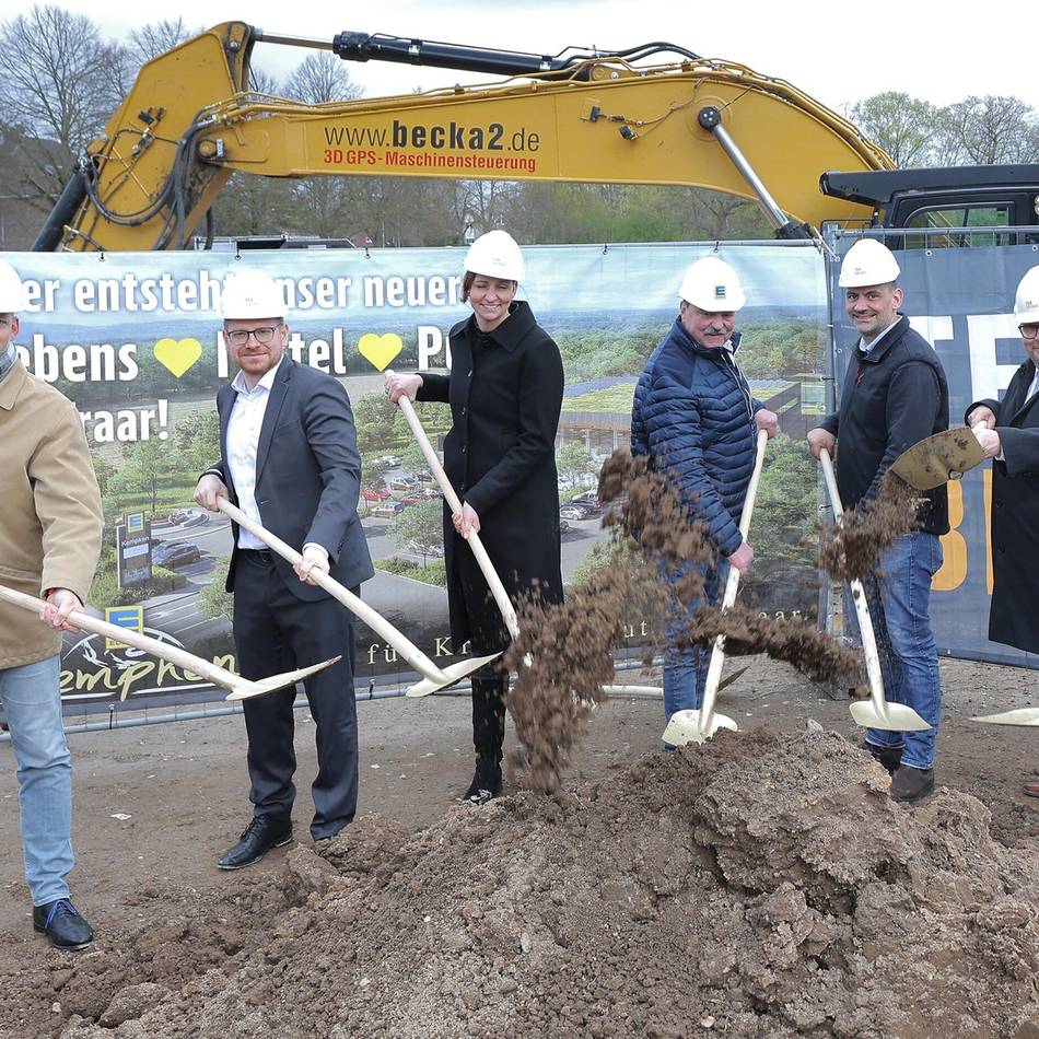 Einkaufen in Krefeld: Endlich Grundsteinlegung für neuen Supermarkt in Traar