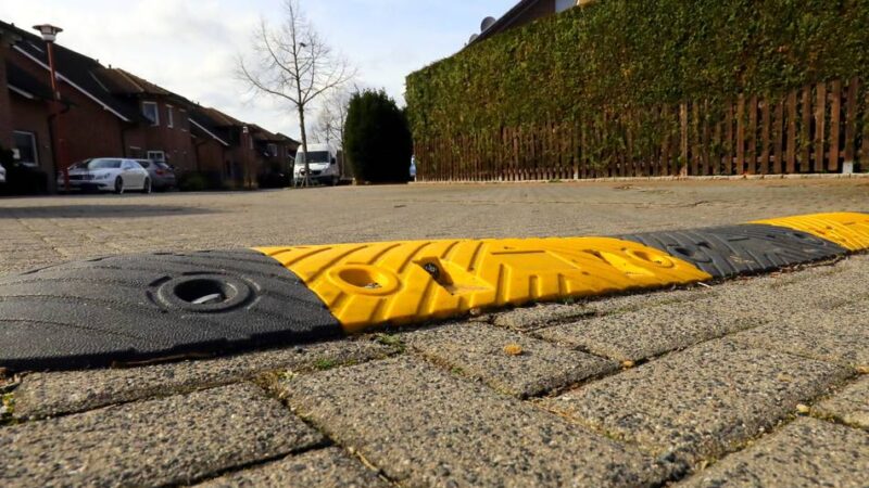 Im Wohngebiet Am Alten Graben: Politik gegen weitere Bodenschwellen in Budberg