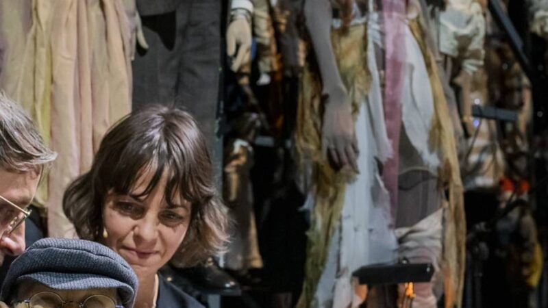 Theater in Duisburg: „Brechts Gespenster – von Laotse bis Luciano Pavarotti