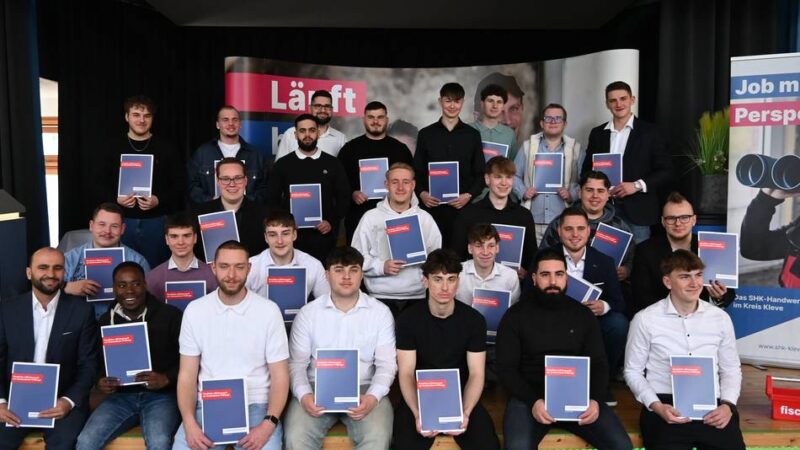 Lossprechung der Sanitär-Innung: 35 neue Fachkräfte gegen den Klimawandel im Kreis Kleve