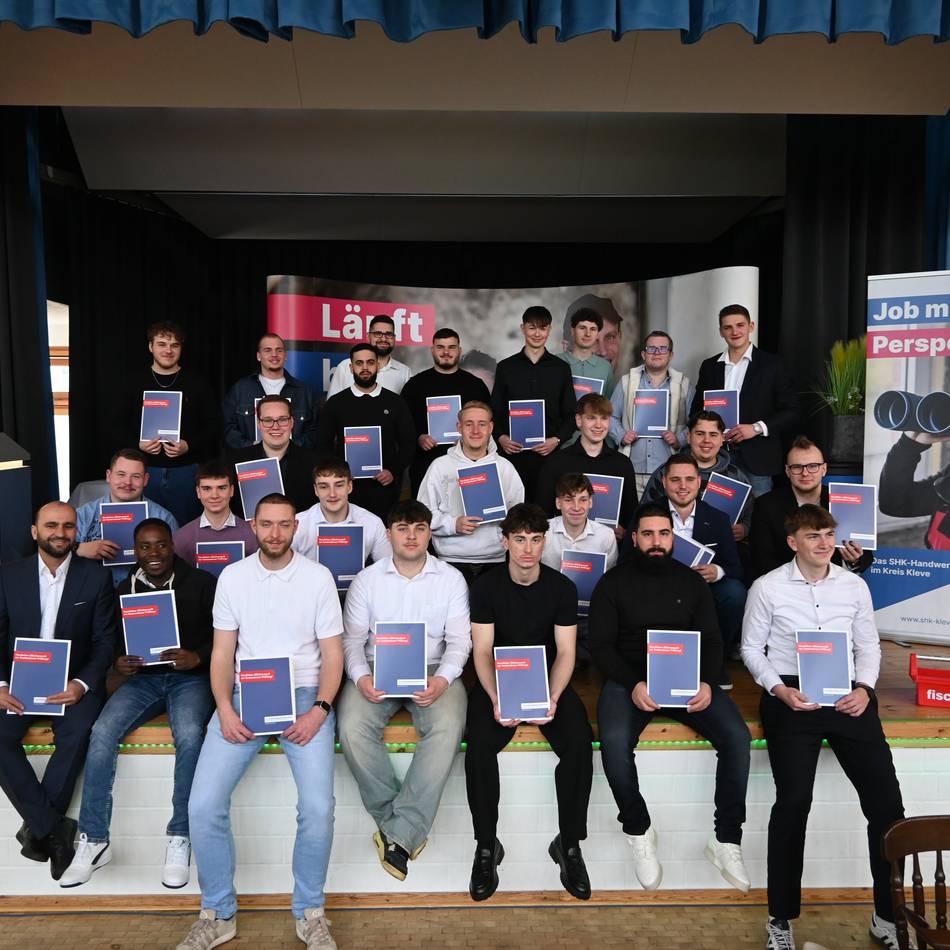 Lossprechung der Sanitär-Innung: 35 neue Fachkräfte gegen den Klimawandel im Kreis Kleve