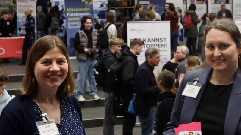 Karrierestart-Messe in Leverkusen: Vielen Schulabgängern fällt Berufswahl immer schwerer