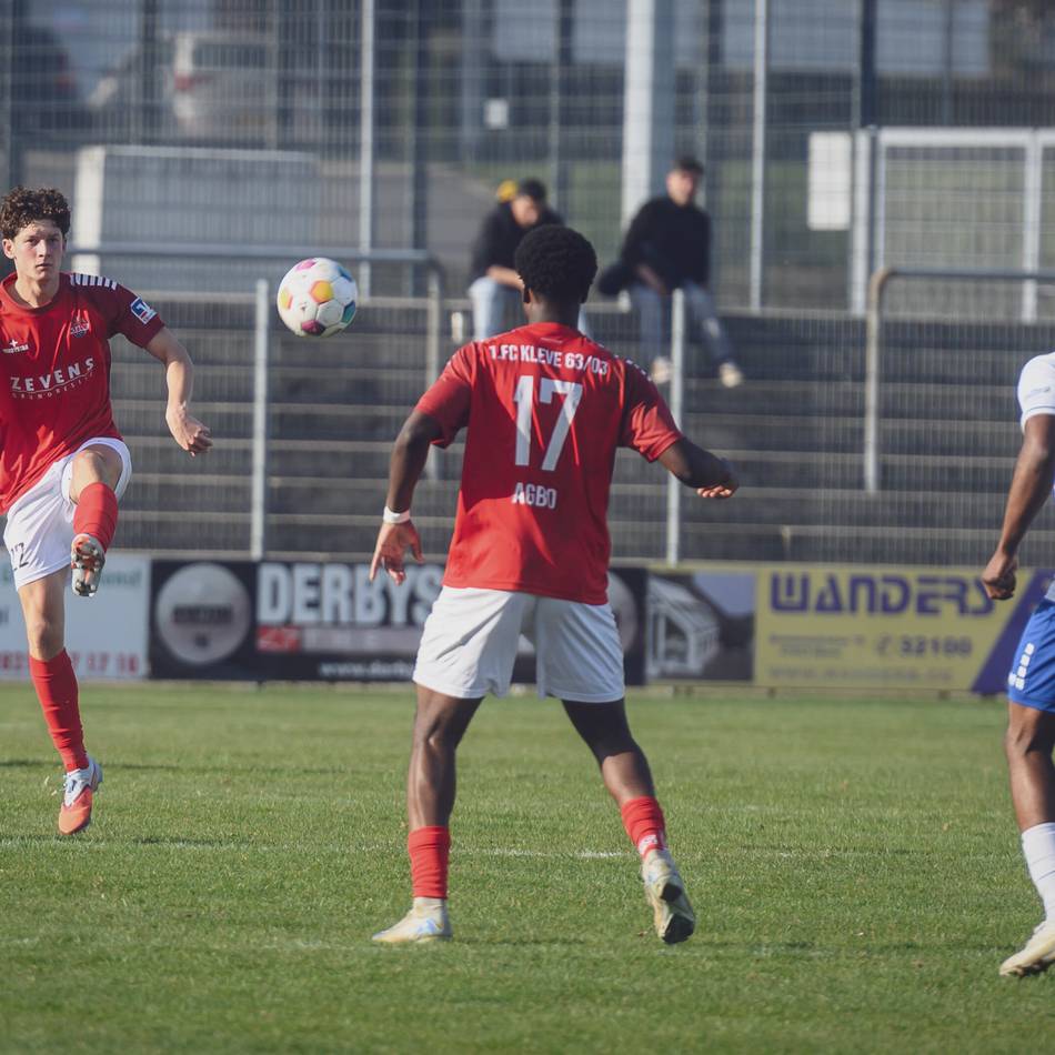 0:0 gegen Ratingen 04/19: 1. FC Kleve stoppt gegen den Spitzenreiter zwei Niederlagenserien