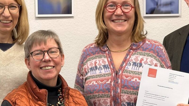 Zusammenarbeit mit Anne-Frank-Gesamtschule: Verein für Erinnerungskultur verlängert Kooperation