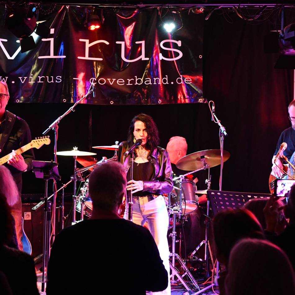 Haus Eifgen in Wermelskirchen: „Virus“ sorgt für ansteckende Geburtstagssause