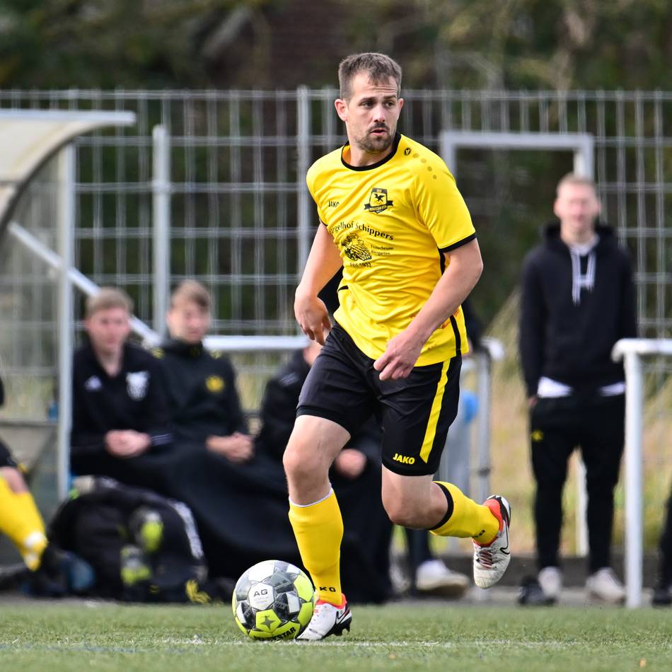 Am Sonntag gegen die SF Lowick: Borussia Veen muss jungen Stürmer ziehen lassen