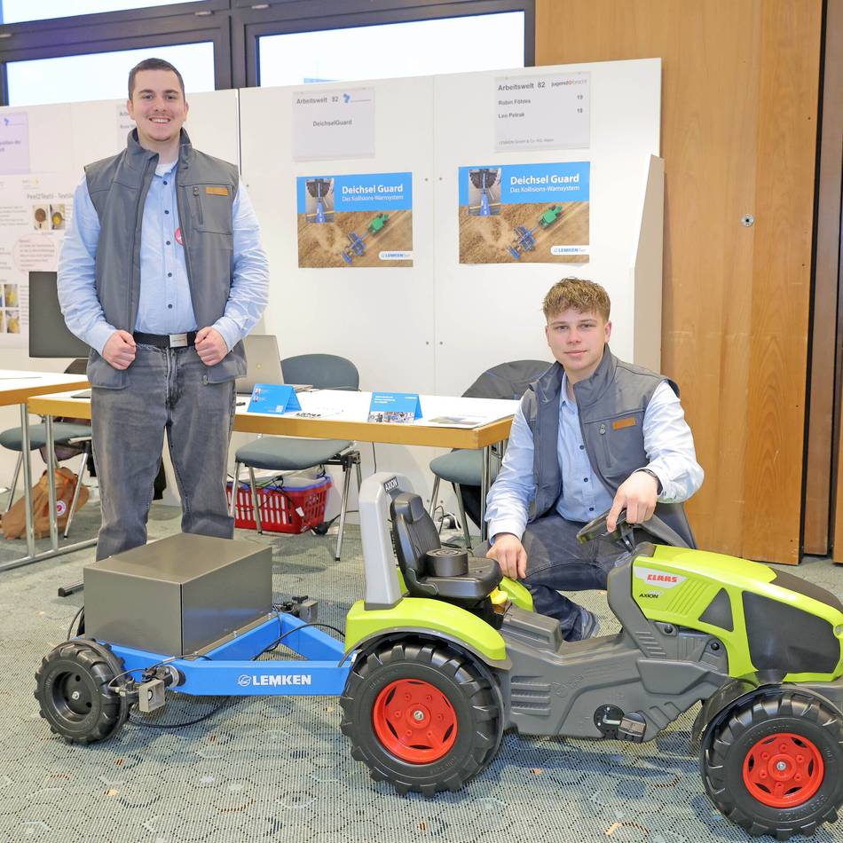 Warnsystem für Landmaschinen: Azubis aus Alpen erhalten Sonderpreis bei „Jugend forscht“