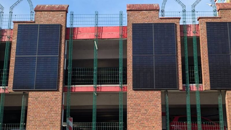 Klimaschutz in Dormagen: Sonnenenergie aus dem Parkhaus