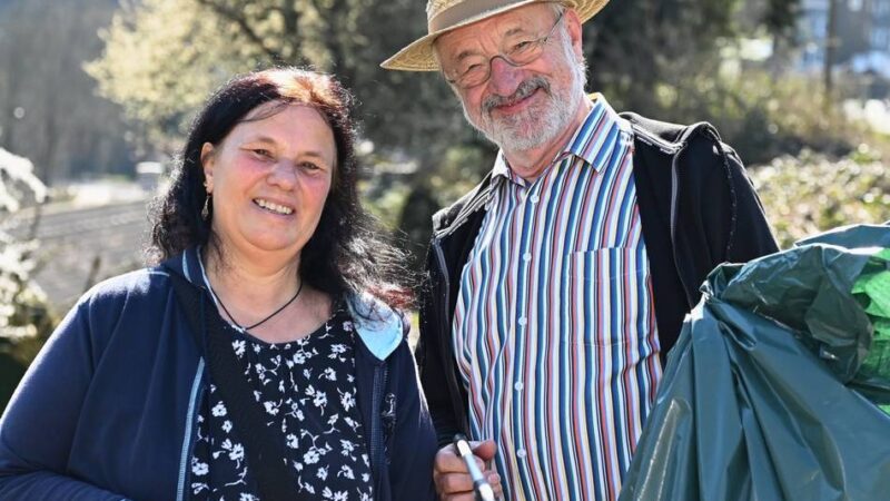 Wupperorte in Radevormwald: Freiwillige sammelten Müll an der Wupper