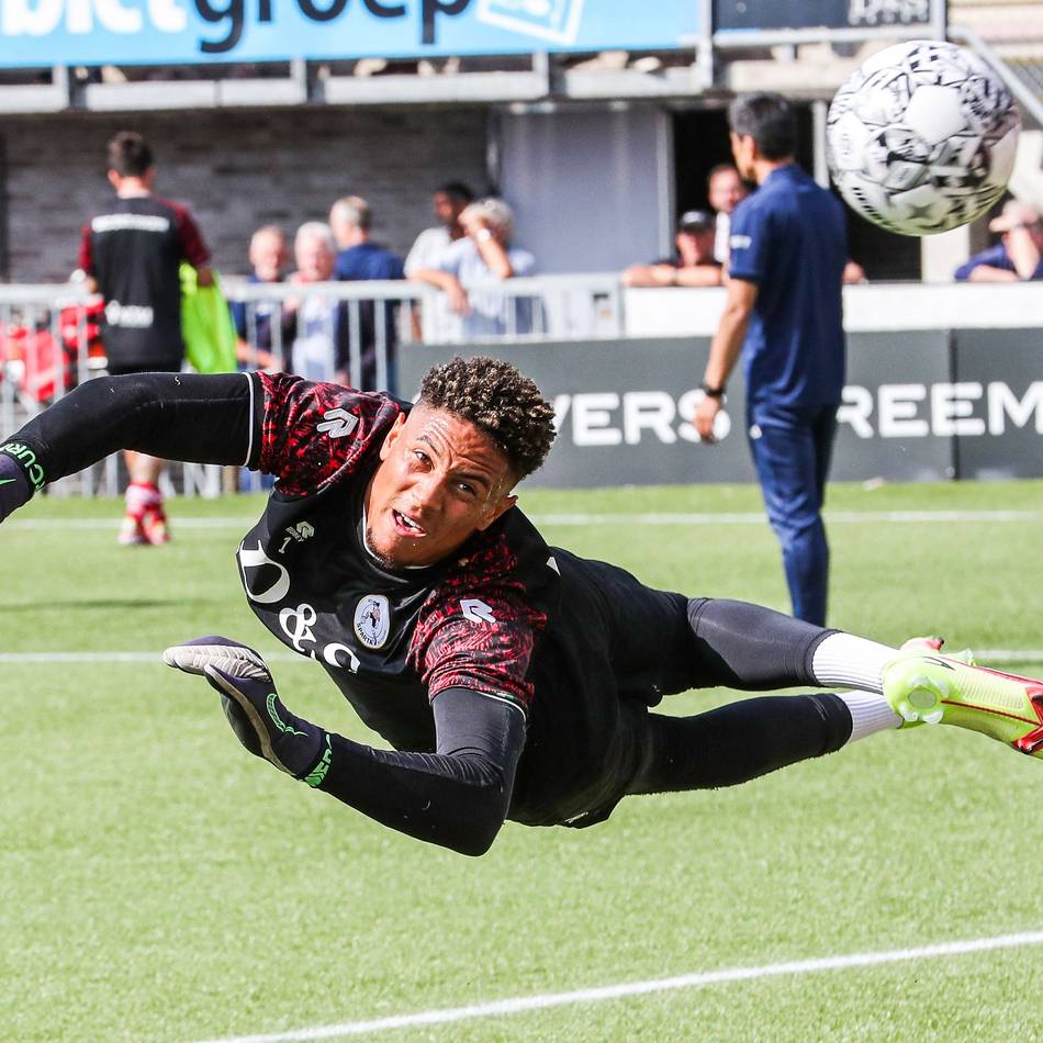 Ex-Fortune Okoye über seine Jugend in Düsseldorf: „Der Fußball hat mich vom falschen Weg ferngehalten“