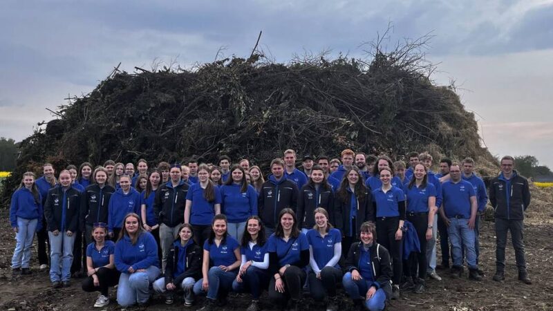 Abholung von Strauch- und Grünschnitt: Landjugend sammelt Brennholz fürs Osterfeuer