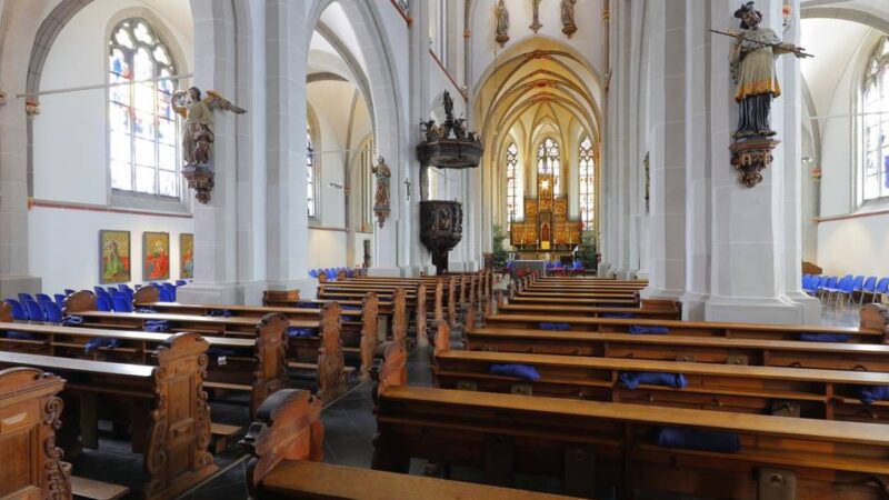 Katholische Kirche in Rheinberg: Noch kein neuer Pfarrer für die Gemeinde St. Peter in Sicht