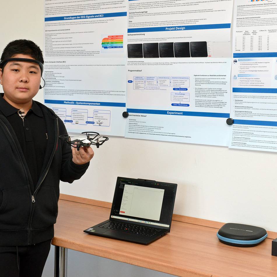 Preisträger bei „Jugend forscht“: Schüler steuert Drohne mit seinen Gedanken