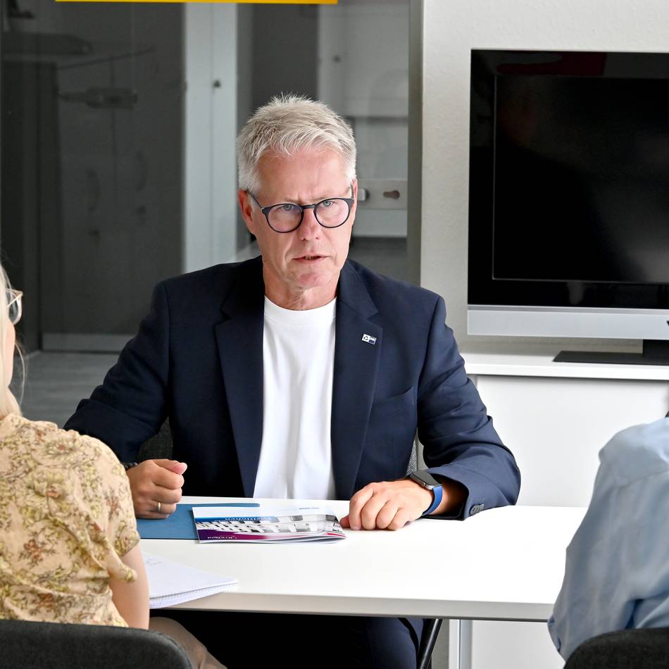 Wirtschafslage in Krefeld: Iran-Krieg treibt Energiepreise – IHK warnt vor Folgen