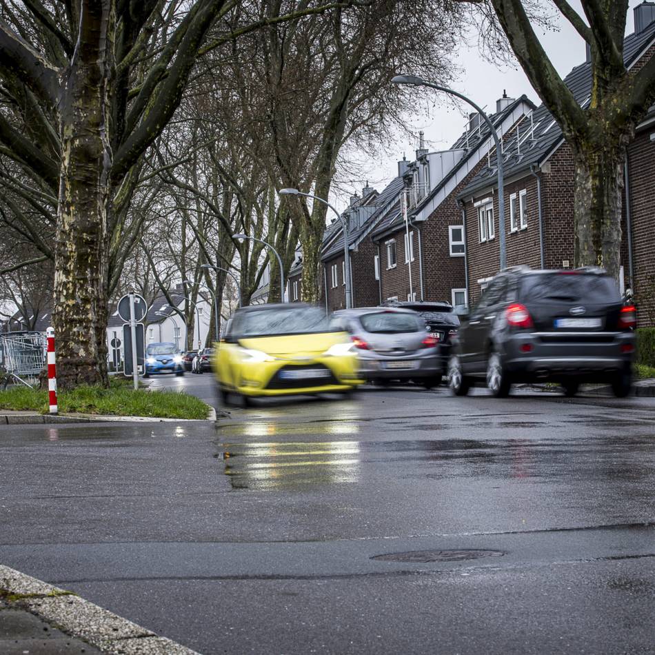 Straßenarbeiten in Düsseldorf-Benrath: Wichtige Verkehrsachse in der Paulsmühle wird gesperrt