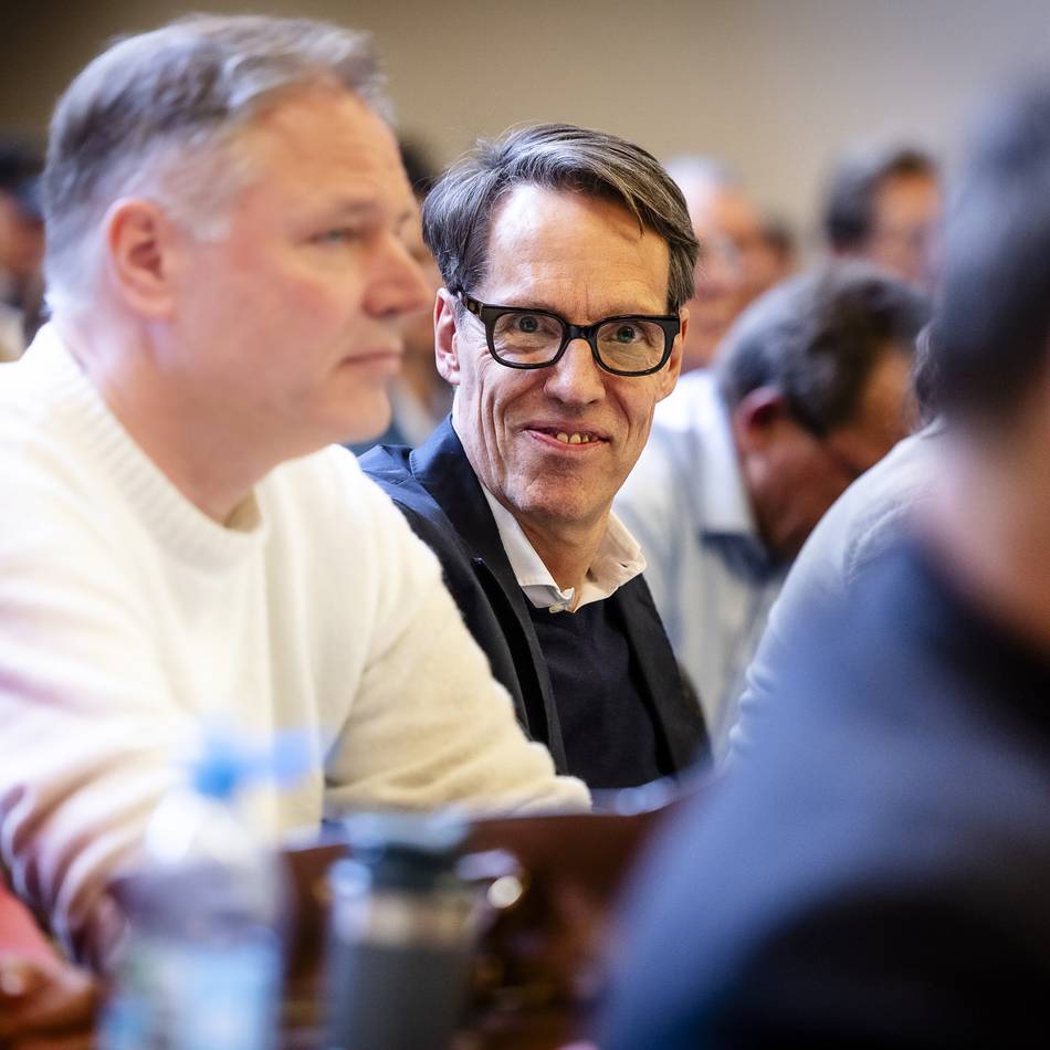 Niederlage für Fraktionsvorsitzenden: Ex-Ergo-Vorstand nach Kampfabstimmung neuer FDP-Chef in Düsseldorf