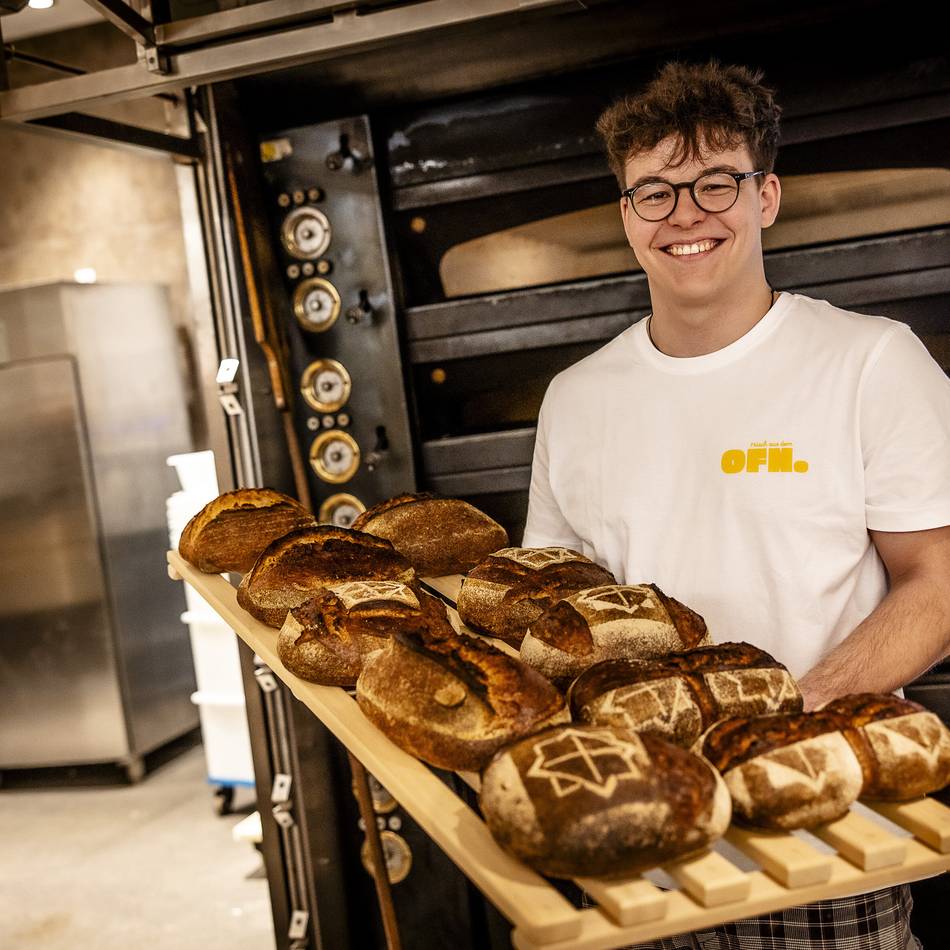 Neueröffnung im The Crown: Bäckerei Büsch eröffnet Brotmanufaktur in Düsseldorf – „Zeigen, wie Handwerk funktioniert“
