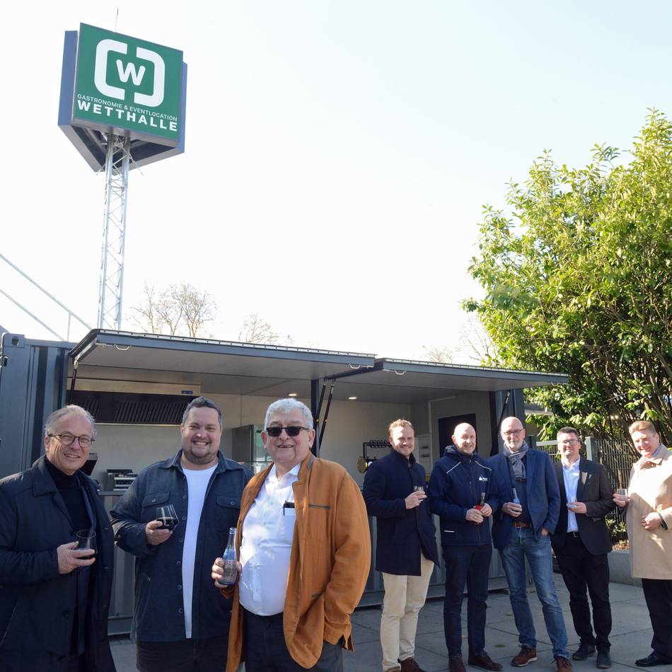 Die Rennbahn-Gastro ist zurück in Neuss: Wetthalle mit altem Charme und neuer Zukunft