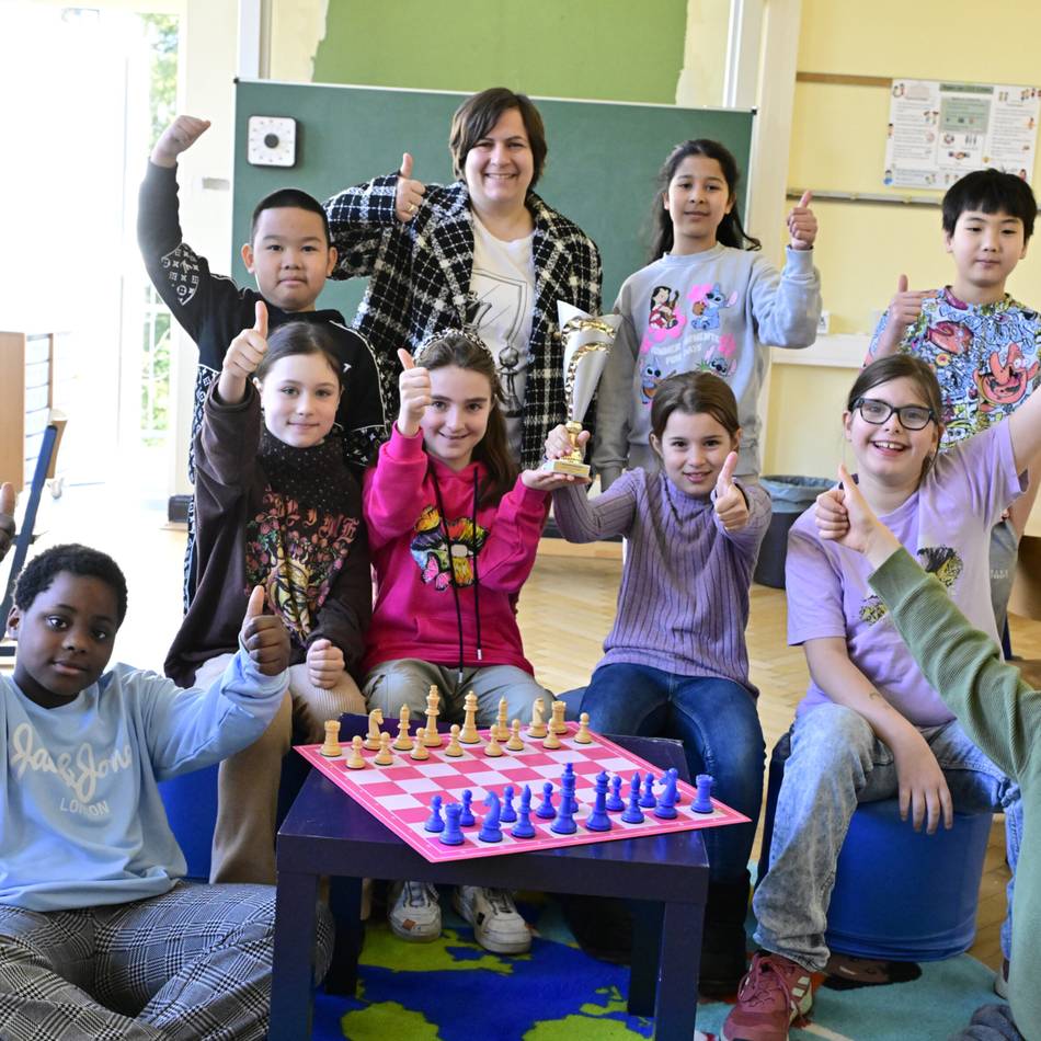 Schachboom bei der GGS Eicken: Brennpunkt-Schule fährt zur Schach-Landesmeisterschaft