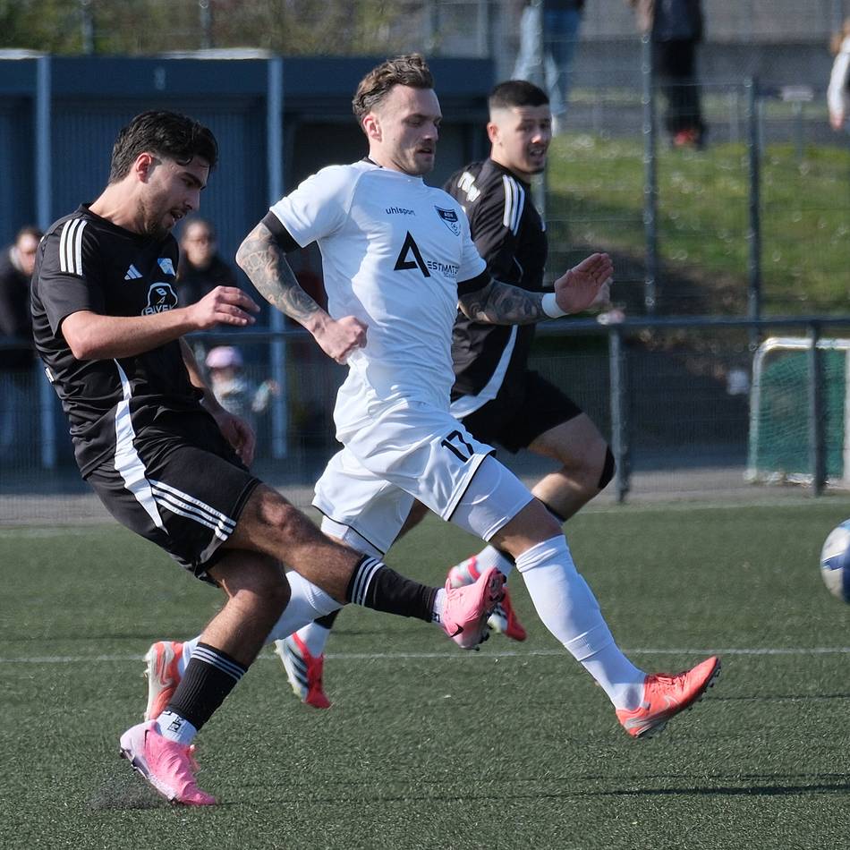 Chance fahrlässig vertan: Rangelei, Rote Karten, viele Fehler – der ASV verliert