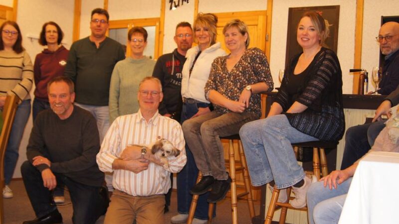 Neues Stück der Dorfbühne Mehr: Kaviar trifft Currywurst in Mehr