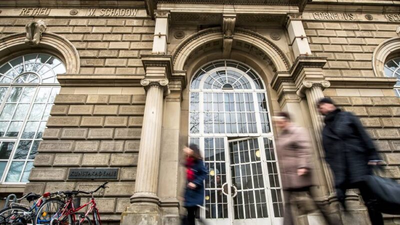 Eklat um Kunstakademie Düsseldorf: Oberbürgermeister fordert Rektorin zum Rücktritt auf